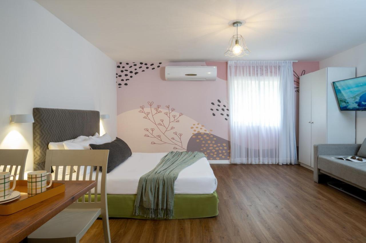 Travel Hotel Eilon Elon ภายนอก รูปภาพ
