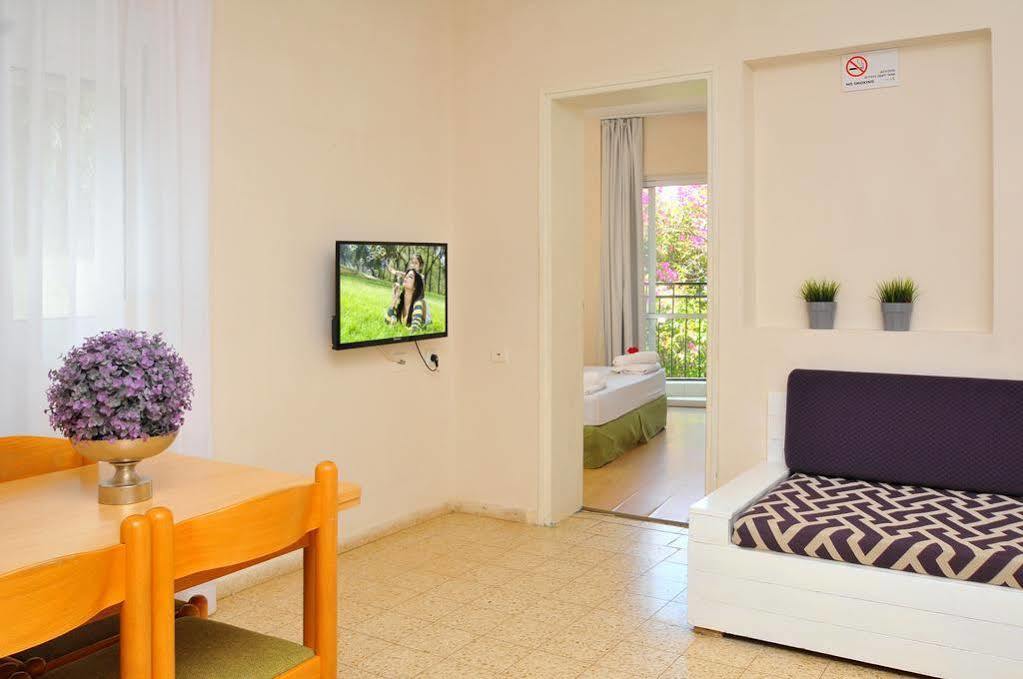 Travel Hotel Eilon Elon ภายนอก รูปภาพ